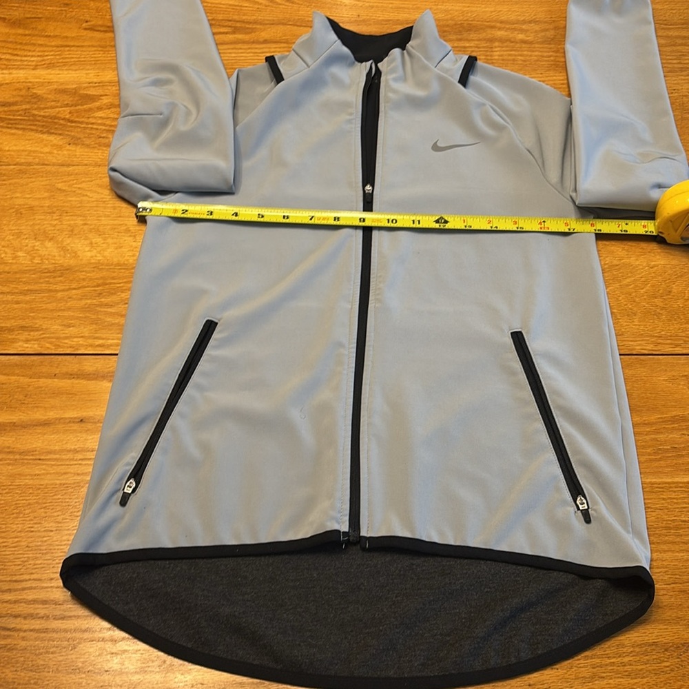 Nike Men’s Light Gray Performance Full-Zip Jacket with Black Trim - Picture 5 of 7